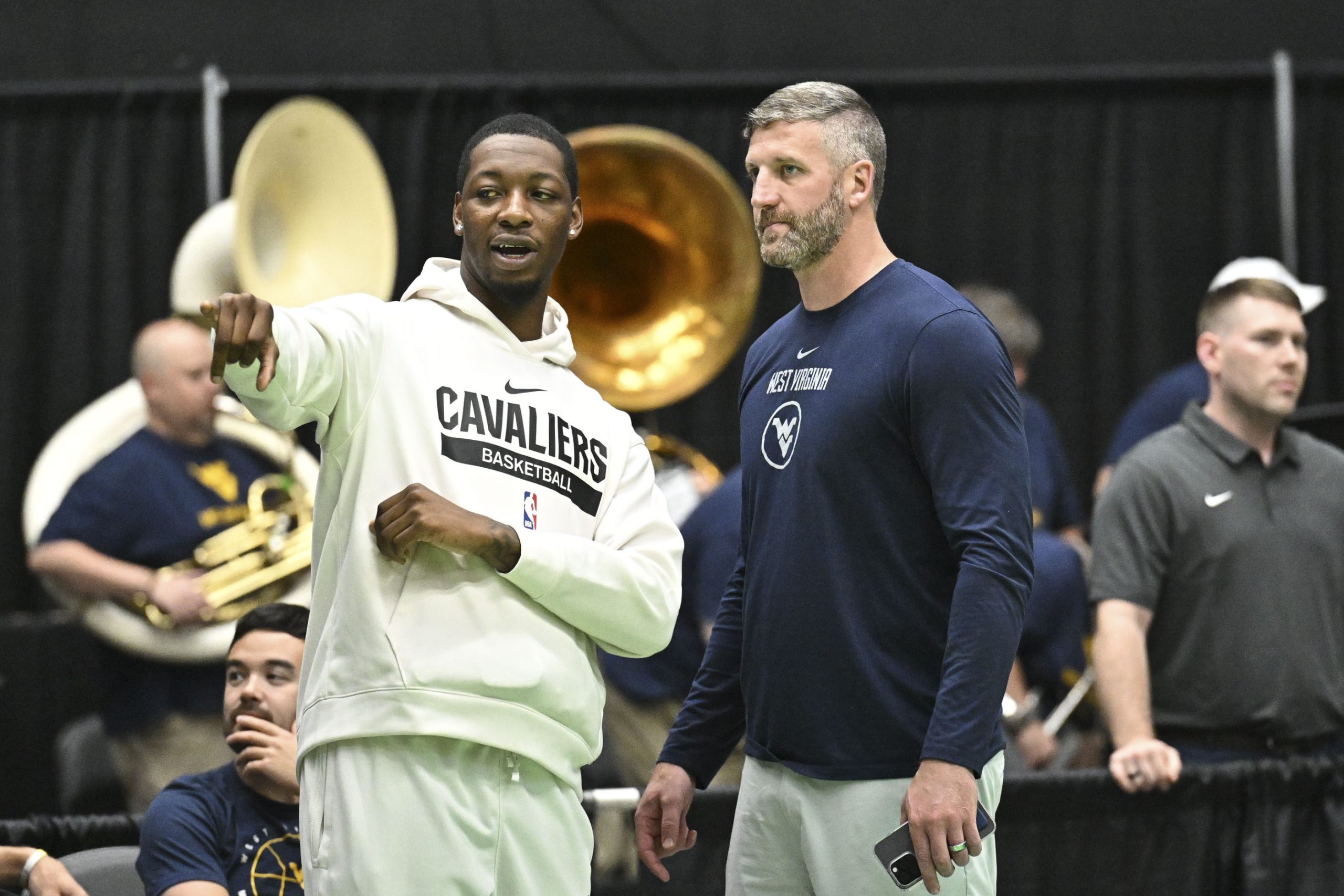 NOTEBOOK: WVU marks a basketball first with two new head coaches at the same time